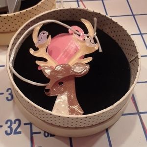 Erstwilder collector pin